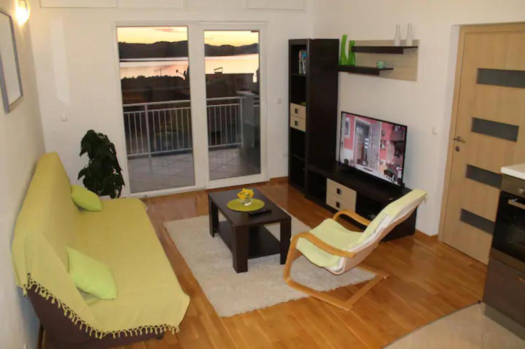 Apartment Mia - Spacious Apartment On 85 M2 With Beautiful Sea View โตรกีร์ ภายนอก รูปภาพ