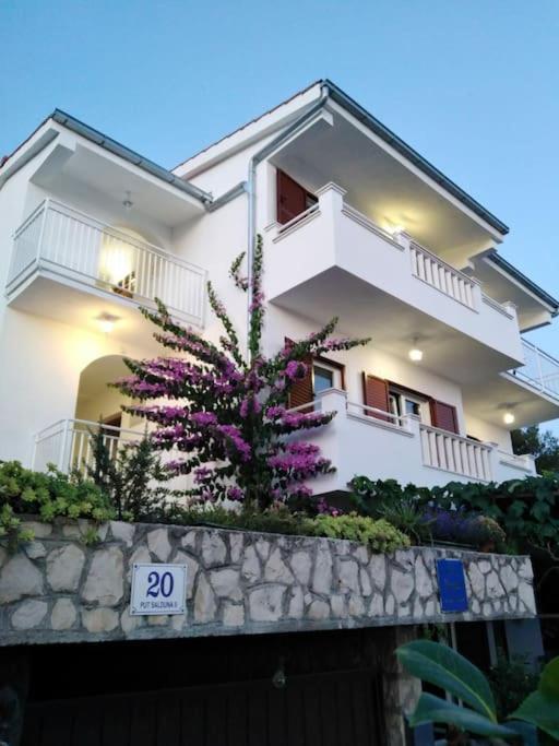 Apartment Mia - Spacious Apartment On 85 M2 With Beautiful Sea View โตรกีร์ ภายนอก รูปภาพ