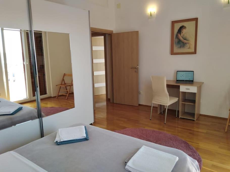 Apartment Mia - Spacious Apartment On 85 M2 With Beautiful Sea View โตรกีร์ ภายนอก รูปภาพ