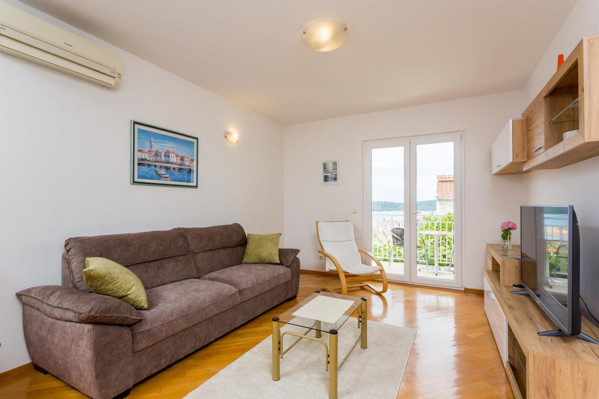 Apartment Mia - Spacious Apartment On 85 M2 With Beautiful Sea View โตรกีร์ ภายนอก รูปภาพ