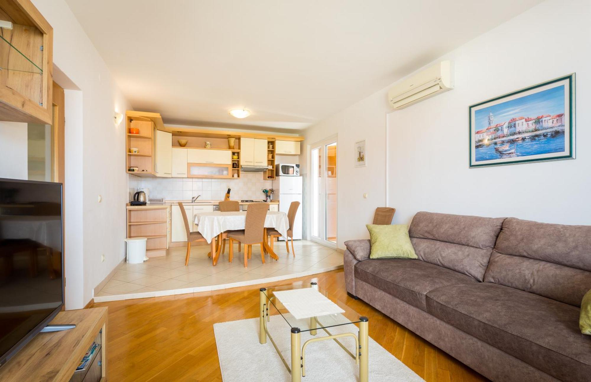 Apartment Mia - Spacious Apartment On 85 M2 With Beautiful Sea View โตรกีร์ ภายนอก รูปภาพ